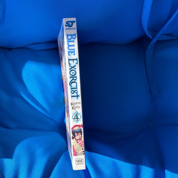 Anime Comic Blue Exorcist Volume 4 By Kazue Kato Funimation ExcellentCondition - Picture 3 of 11